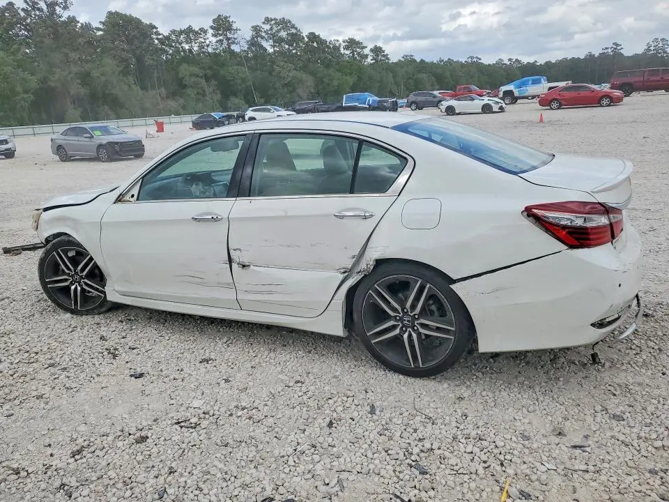 2017 HONDA ACCORD TOURING  