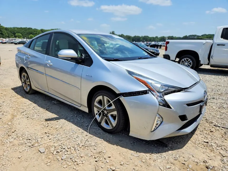 2017 TOYOTA PRIUS THREE TOURING  