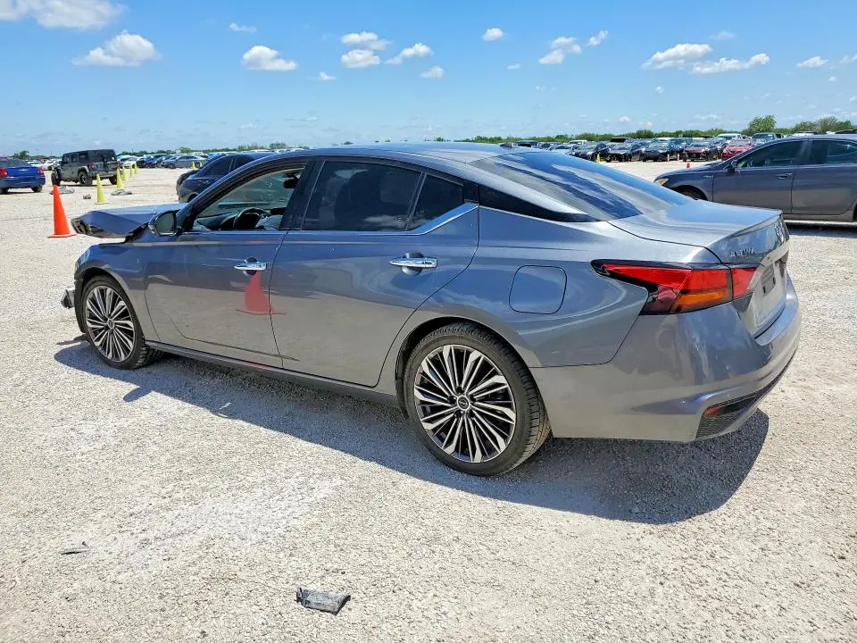 2023 NISSAN ALTIMA SL  