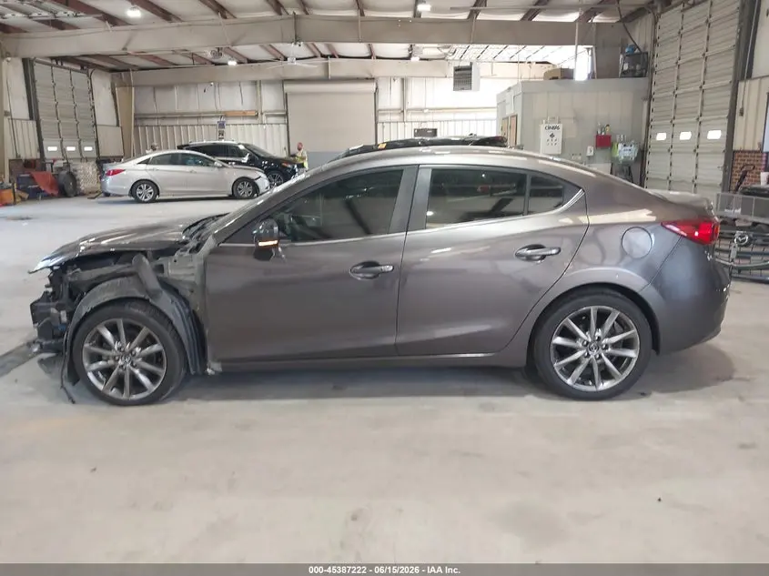 2018 MAZDA MAZDA3 TOURING