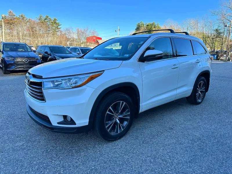 2016 TOYOTA HIGHLANDER XLE  
