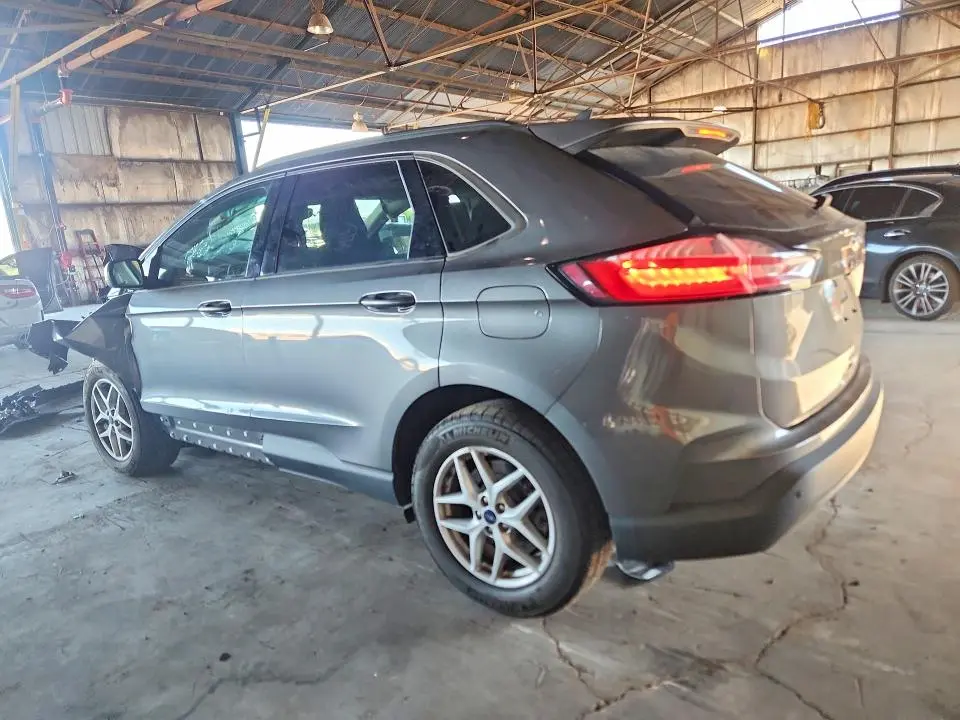 2021 FORD EDGE SE  