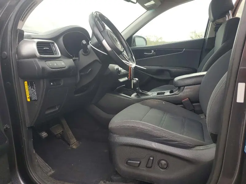 2017 KIA SORENTO LX V6  