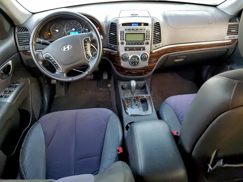 2010 HYUNDAI SANTA FE SE  