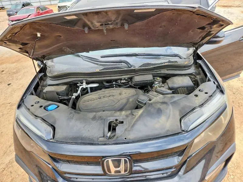 2021 HONDA PILOT SE  