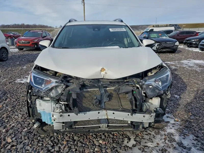 2017 TOYOTA RAV4 XLE  