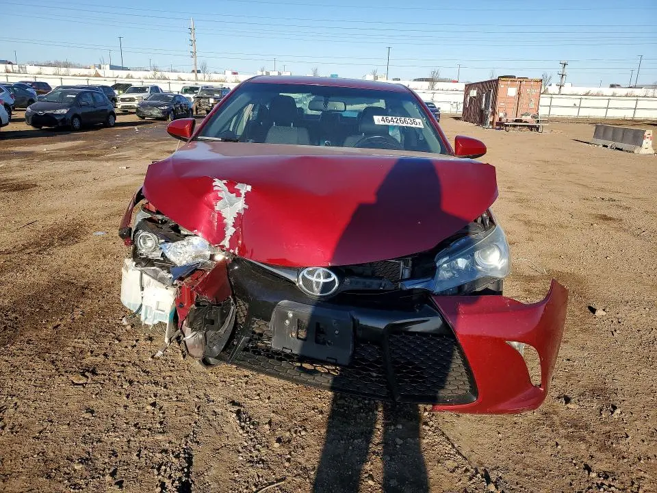 2015 TOYOTA CAMRY SE  
