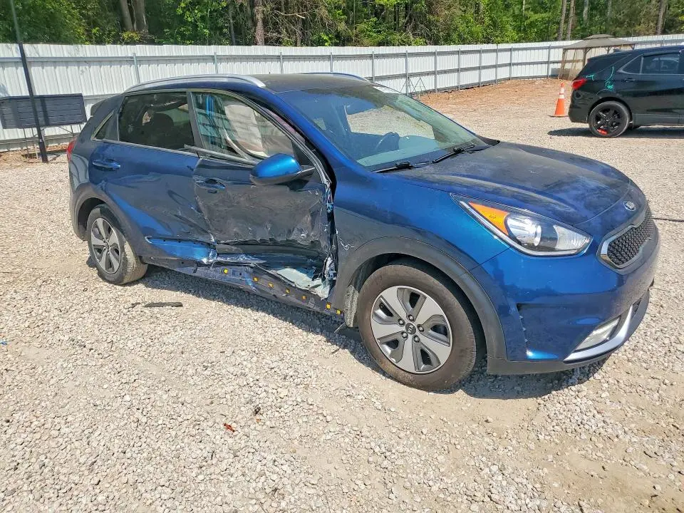 2019 KIA NIRO LX  