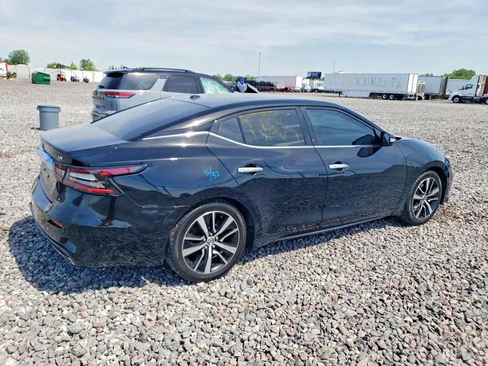 2021 NISSAN MAXIMA SV  