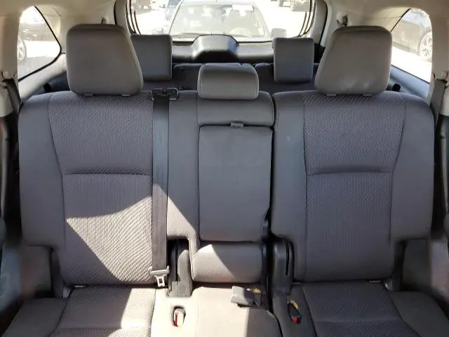 2018 TOYOTA HIGHLANDER LE  