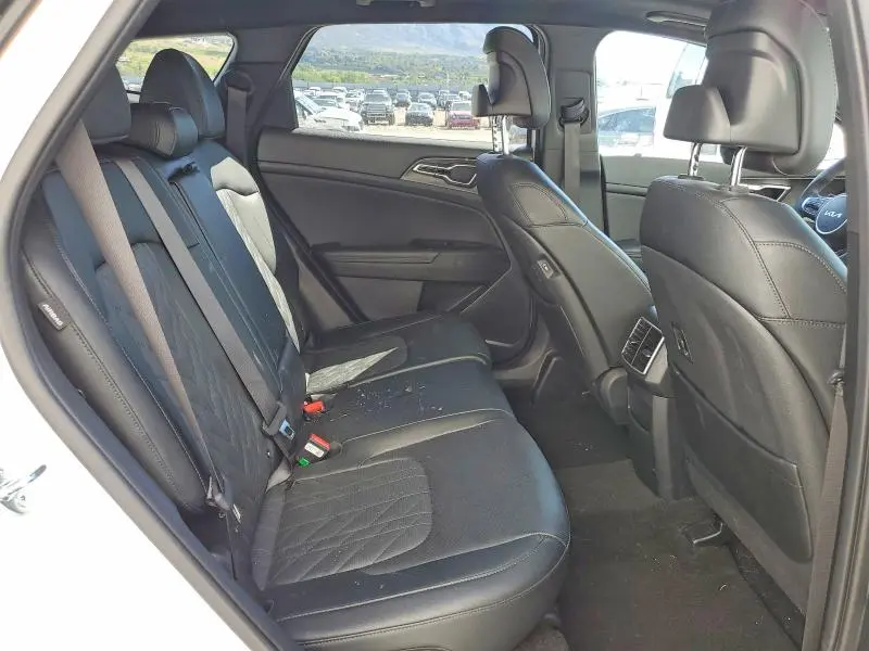 2025 KIA SPORTAGE X-PRO  