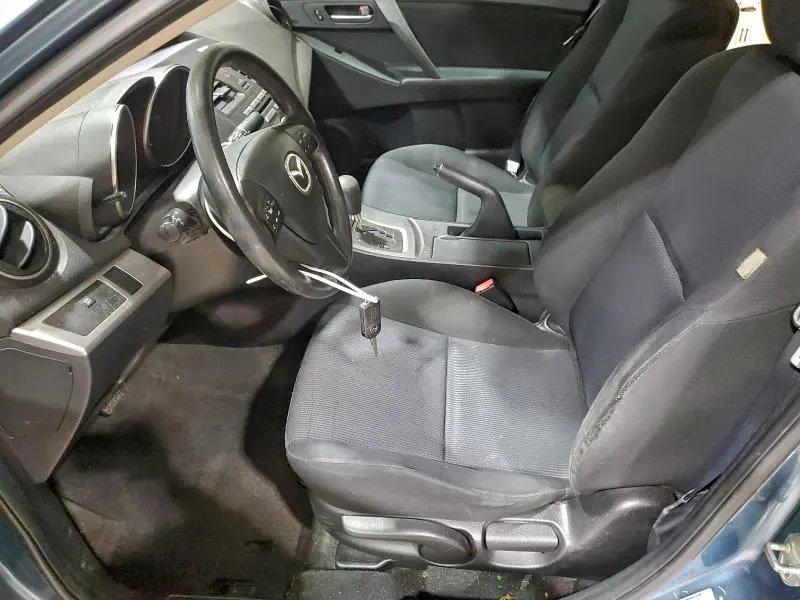 2010 MAZDA 3 I  