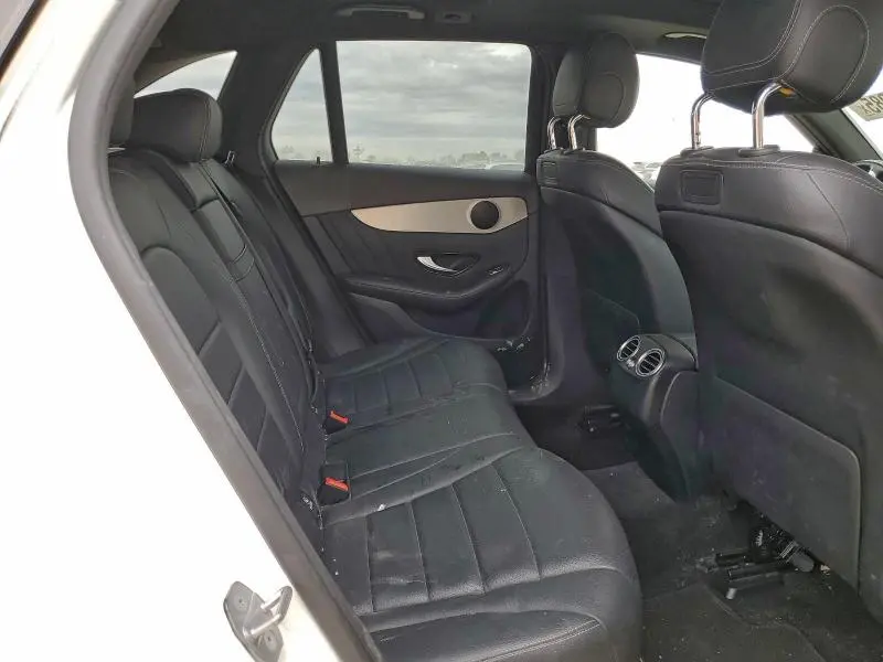 2019 MERCEDES-BENZ GLC 300  