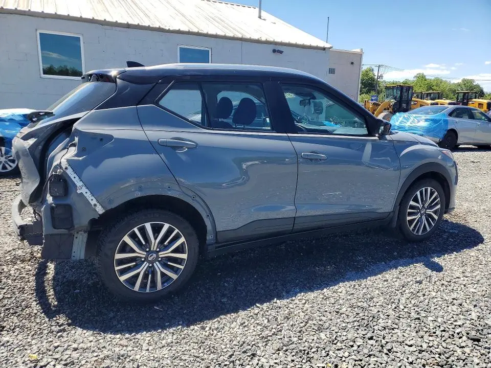 2021 NISSAN KICKS SV  