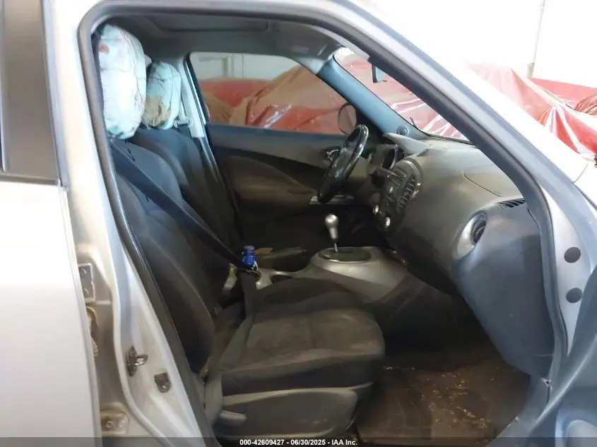 2011 NISSAN JUKE SV