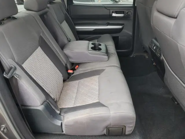2016 TOYOTA TUNDRA CREWMAX SR5  