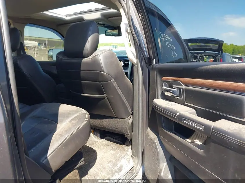 2018 RAM 1500 LARAMIE  4X4 5'7 BOX