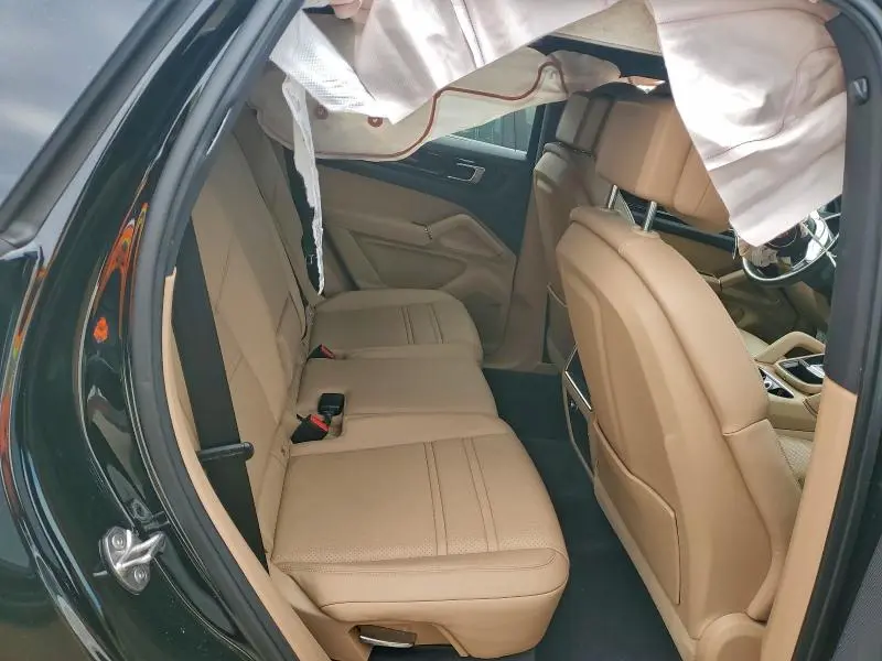 2021 PORSCHE CAYENNE   