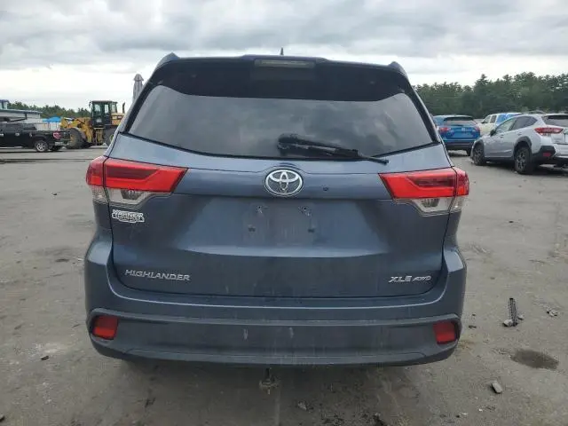 2019 TOYOTA HIGHLANDER SE  