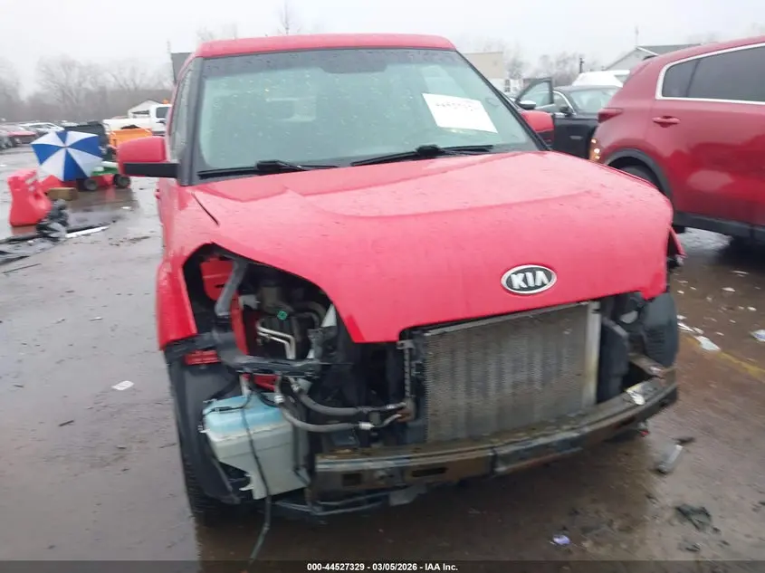 2011 KIA SOUL +