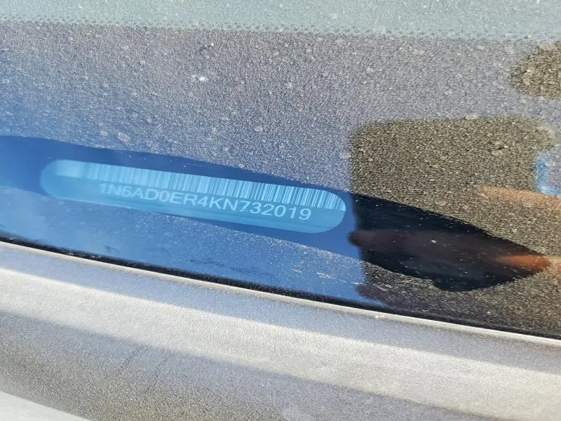 2019 NISSAN FRONTIER SV  