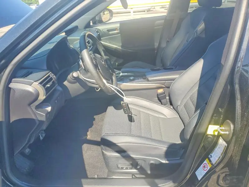 2018 LEXUS IS 300  