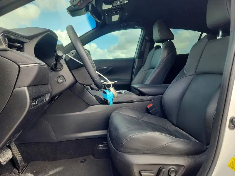 2023 TOYOTA VENZA NIGHTSHADE EDITION  
