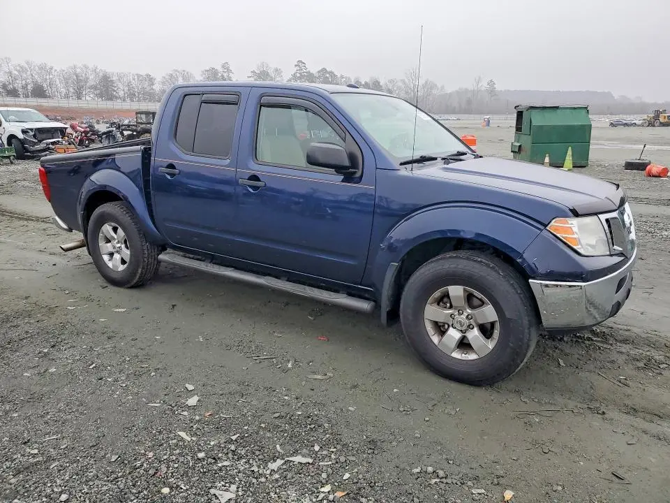 2011 NISSAN FRONTIER S  