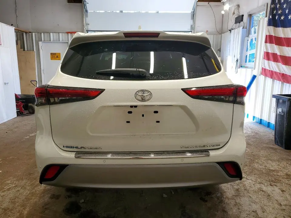 2020 TOYOTA HIGHLANDER PLATINUM  