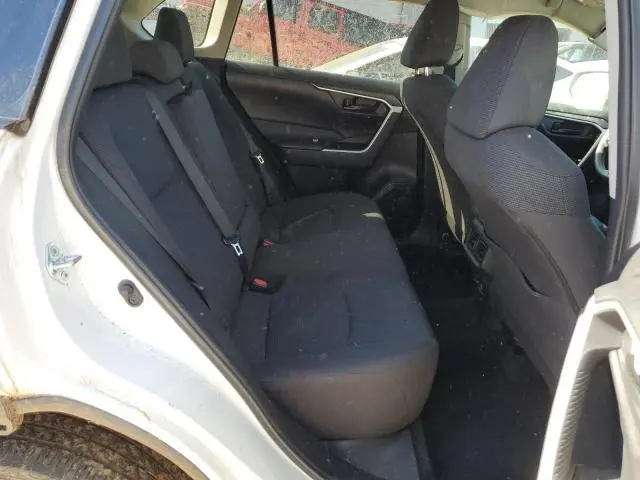2022 TOYOTA RAV4 LE