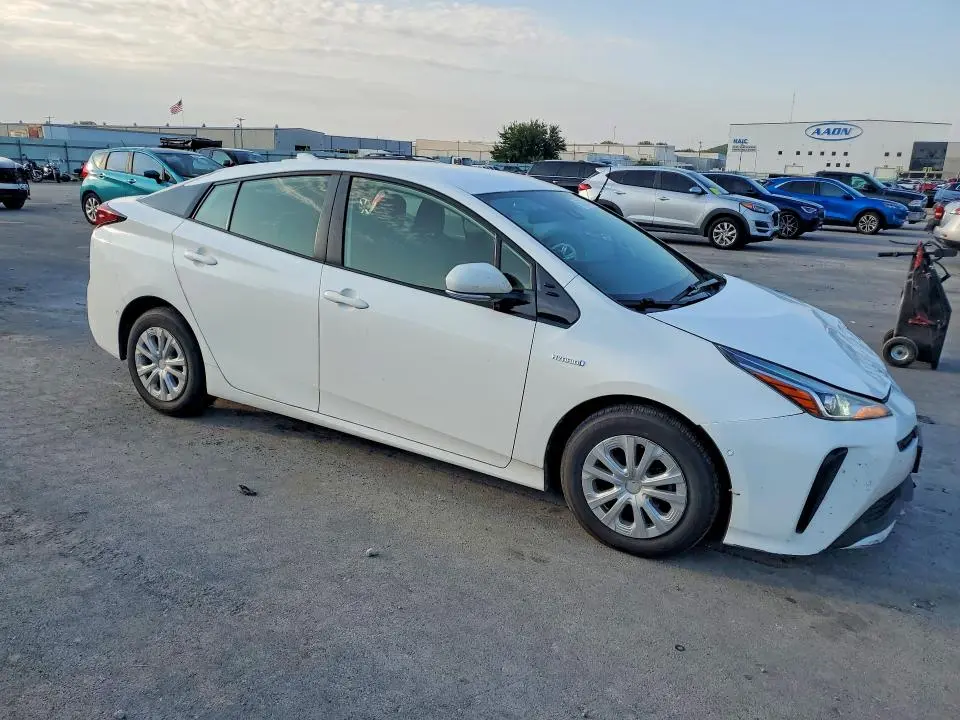 2020 TOYOTA PRIUS LE  