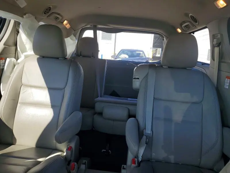 2016 TOYOTA SIENNA   