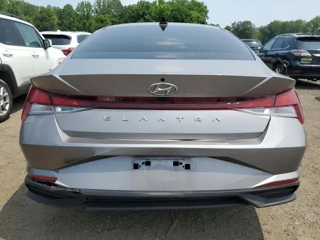 2023 HYUNDAI ELANTRA SE  