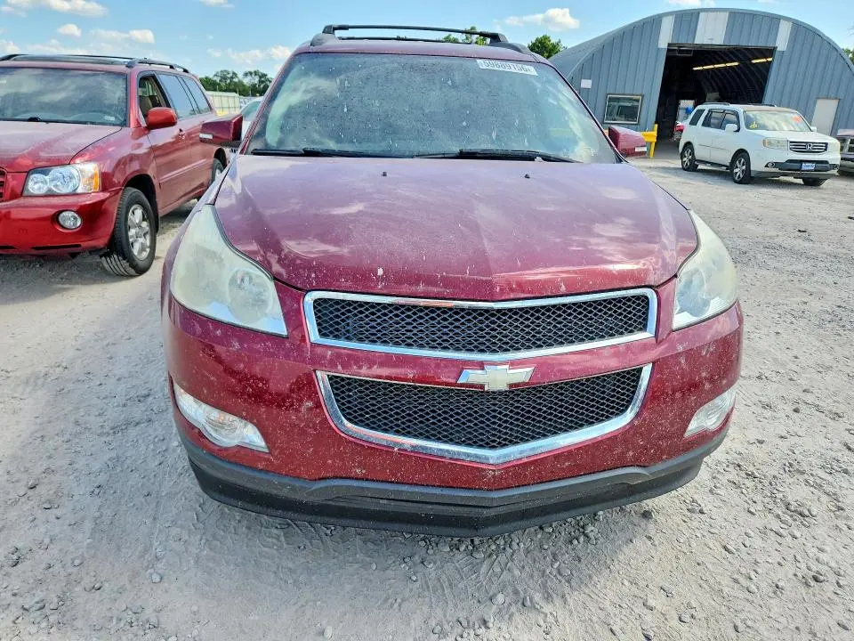 2011 CHEVROLET TRAVERSE LT  