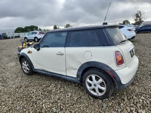 2010 MINI COOPER   