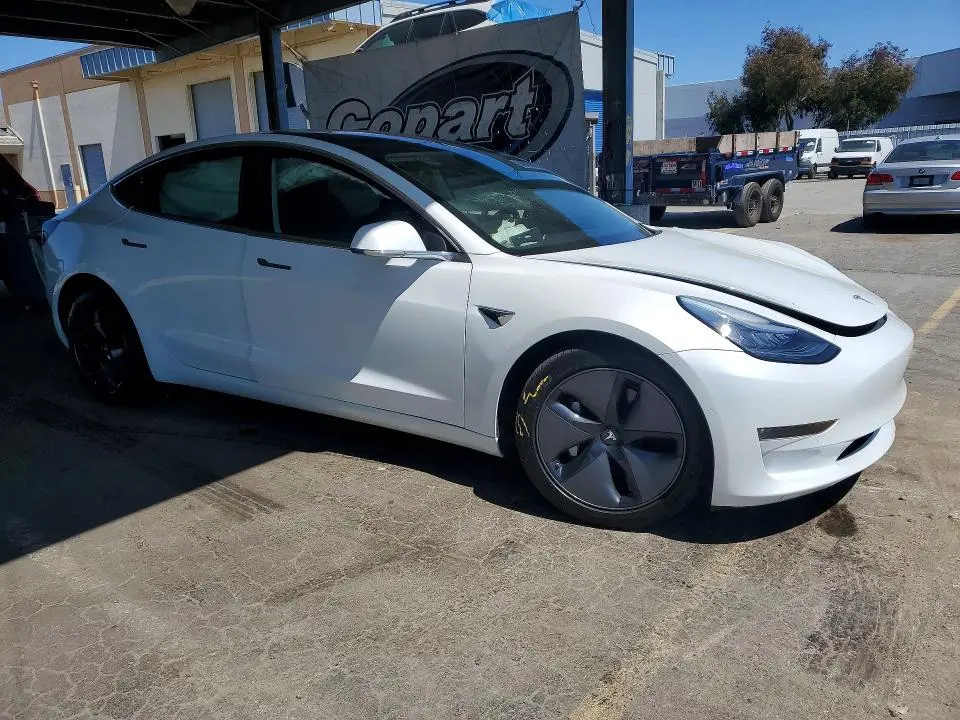 2018 TESLA MODEL 3   