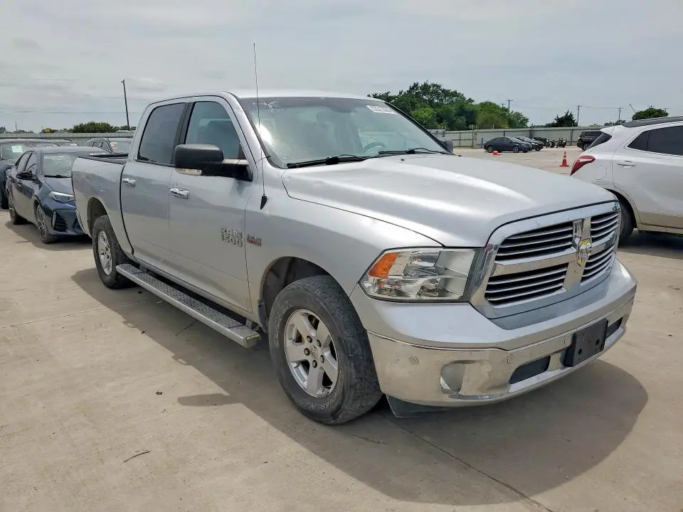 2014 RAM 1500 SLT  