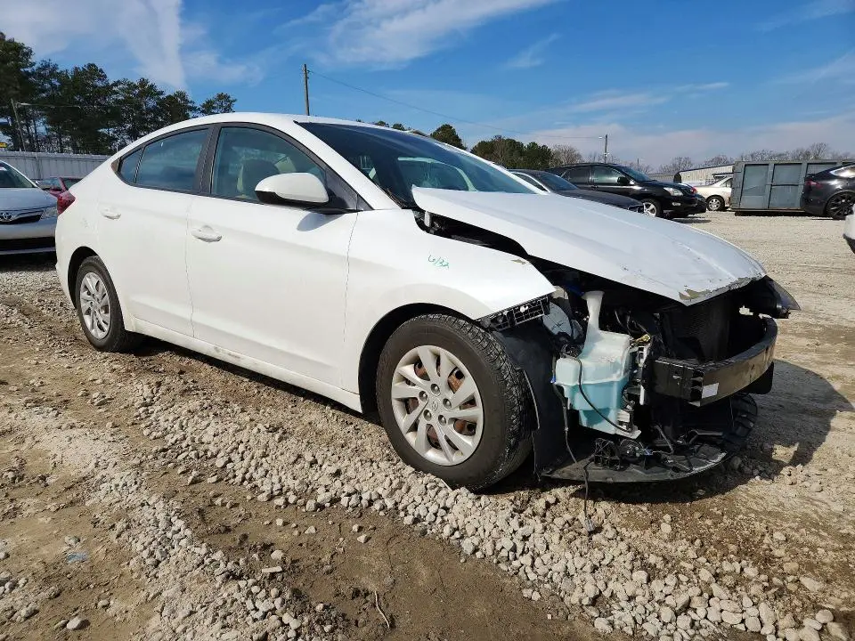 2019 HYUNDAI ELANTRA SE  