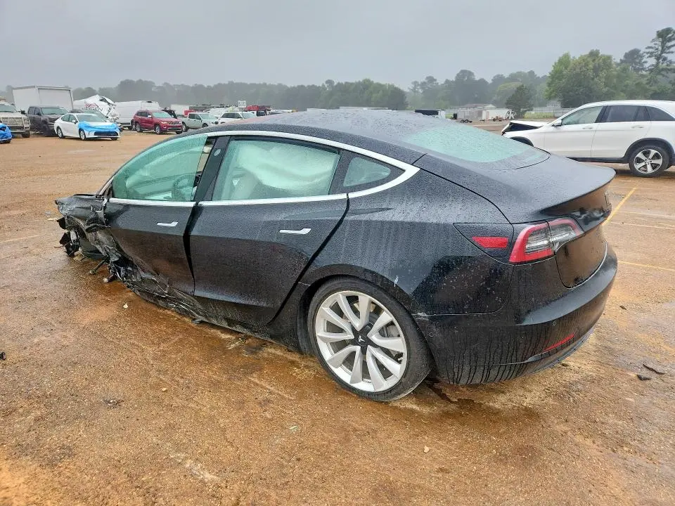 2018 TESLA MODEL 3   