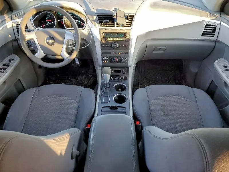 2011 CHEVROLET TRAVERSE LS  