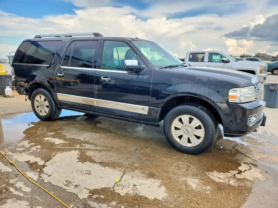 2013 LINCOLN NAVIGATOR L  