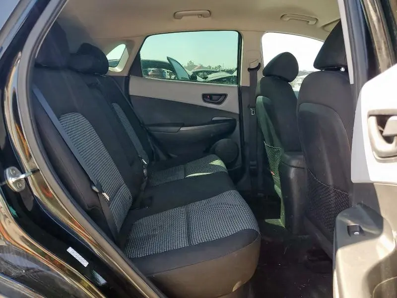 2019 HYUNDAI KONA SE  