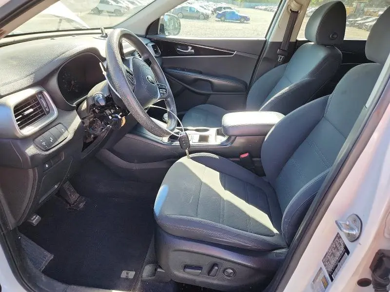2019 KIA SORENTO LX V6  