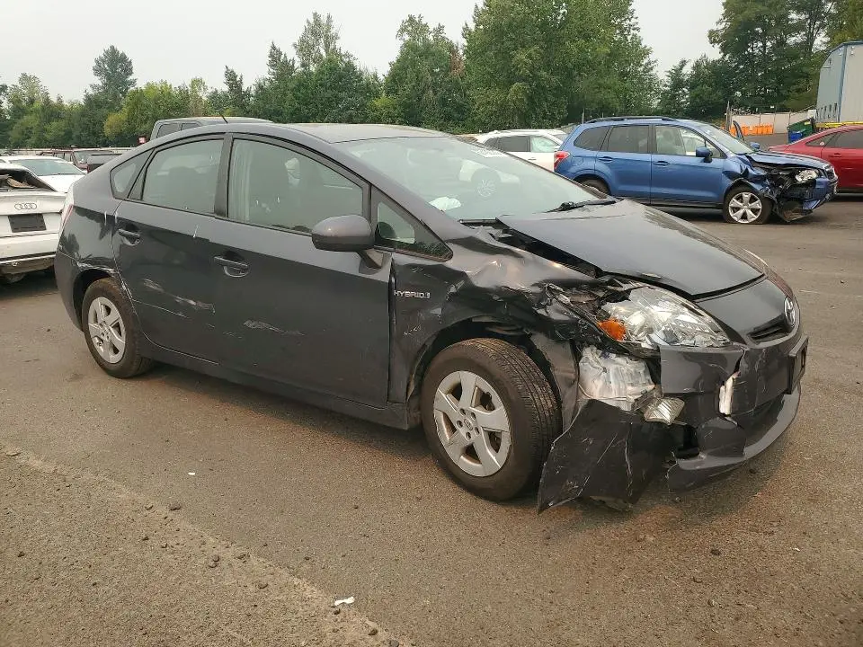 2011 TOYOTA PRIUS THREE  