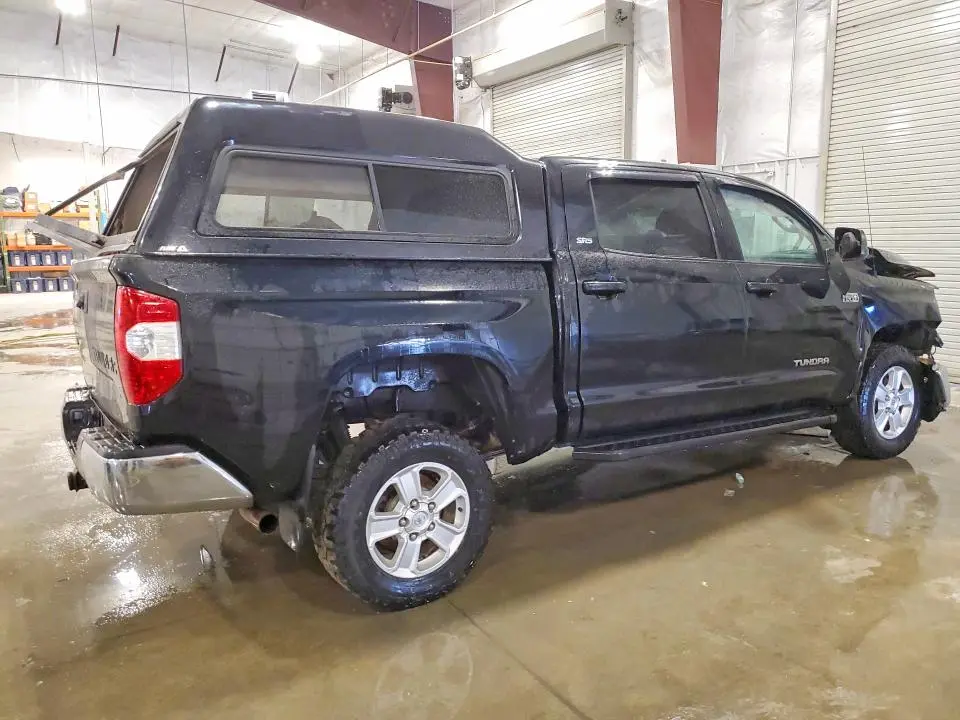 2018 TOYOTA TUNDRA CREWMAX SR5  