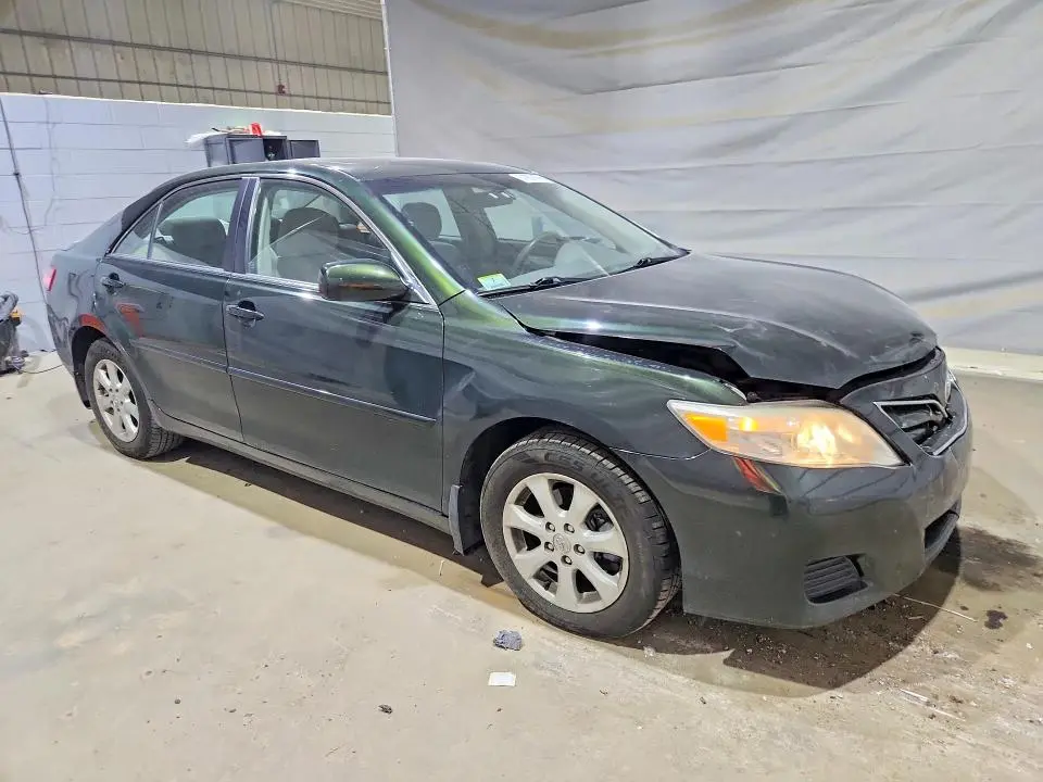 2011 TOYOTA CAMRY LE  