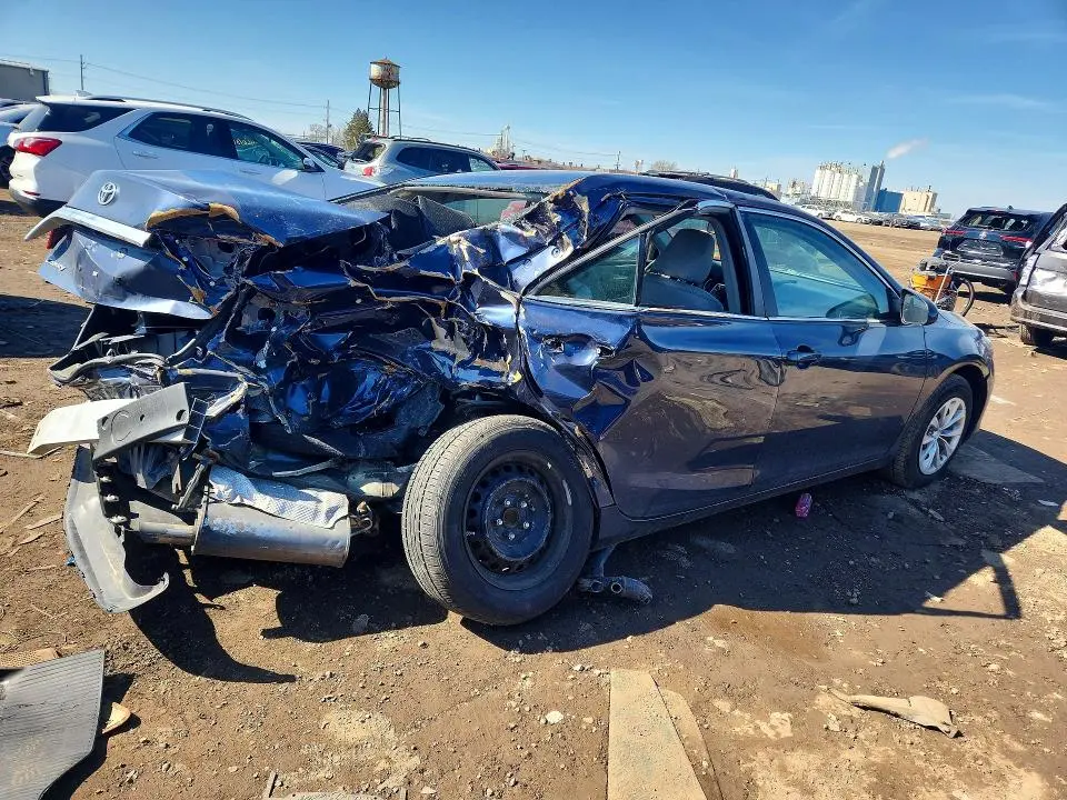 2016 TOYOTA CAMRY LE  