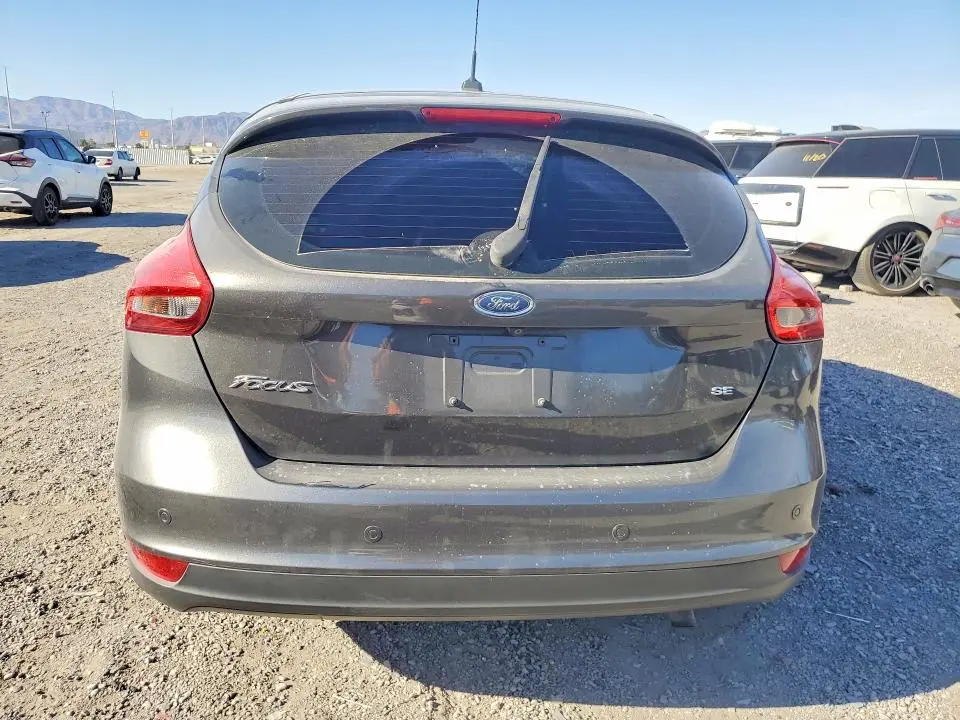 2016 FORD FOCUS SE  