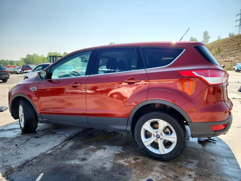 2015 FORD ESCAPE SE  