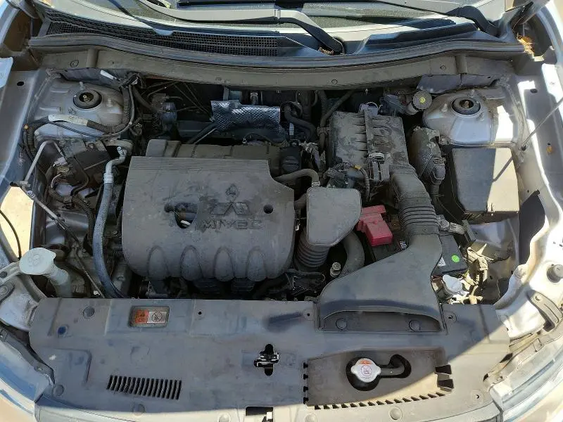 2014 MITSUBISHI OUTLANDER ES  